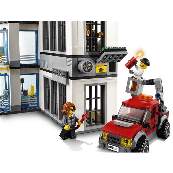 60141 LEGO City Poliisiasema (Kuva 7 tuotteesta 9)