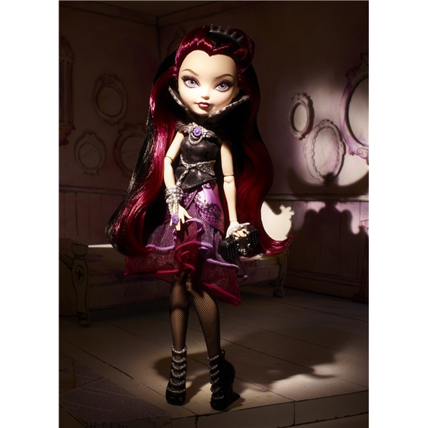 Ever After High - Core Rebel Doll Raven Queen (Kuva 2 tuotteesta 3)
