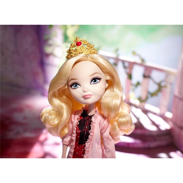Ever After High Getting Fairest Apple White (Kuva 2 tuotteesta 3)