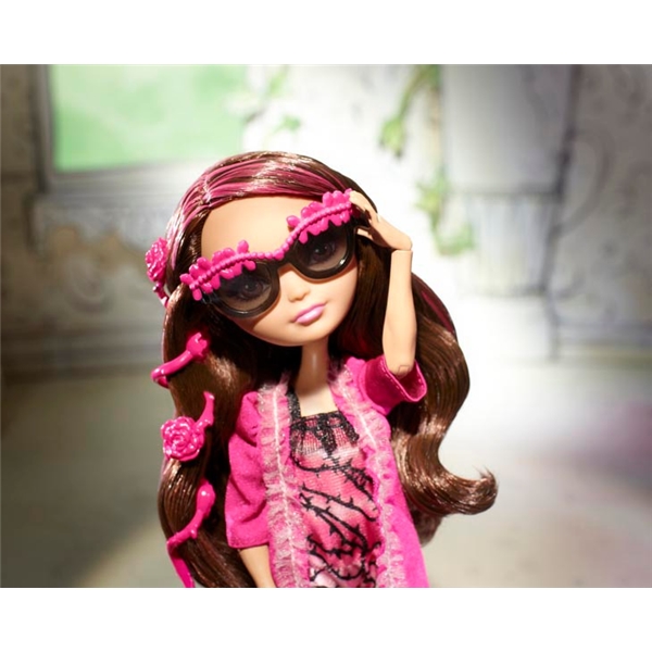 Ever After High Getting Fairest Briar Beauty (Kuva 2 tuotteesta 3)