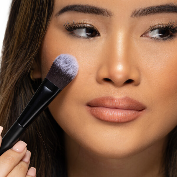 Brushworks No. 1 Foundation Brush (Kuva 10 tuotteesta 10)