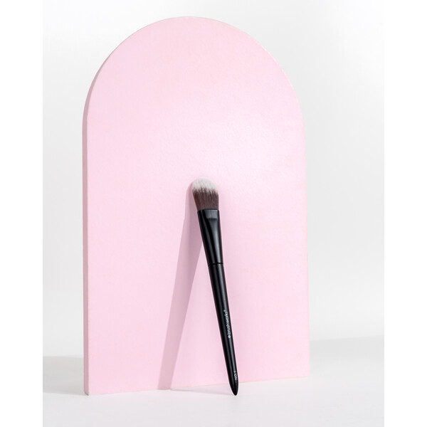 Brushworks No. 1 Foundation Brush (Kuva 6 tuotteesta 10)