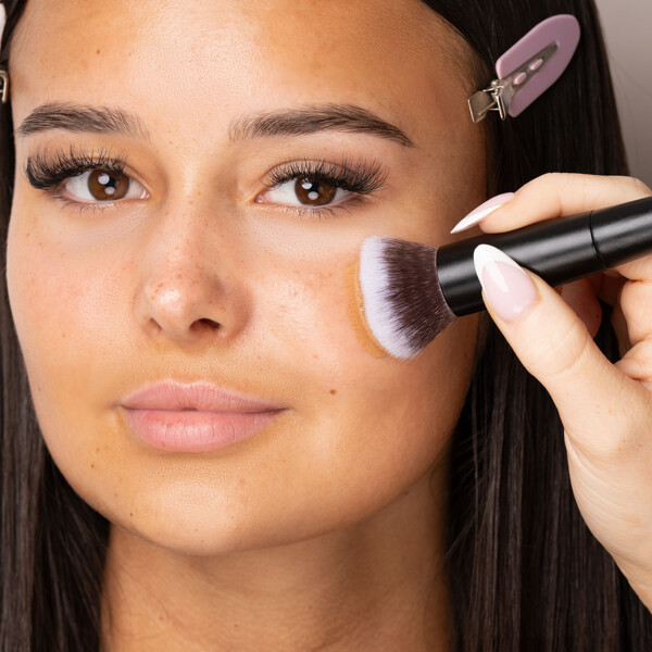 Brushworks No. 2 Buffing Foundation Brush (Kuva 7 tuotteesta 9)