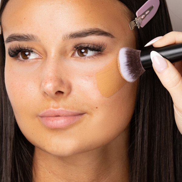 Brushworks No. 2 Buffing Foundation Brush (Kuva 8 tuotteesta 9)