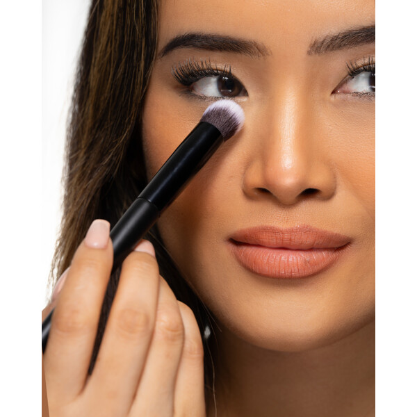 Brushworks No. 8 Precise Angled Concealer Brush (Kuva 7 tuotteesta 9)