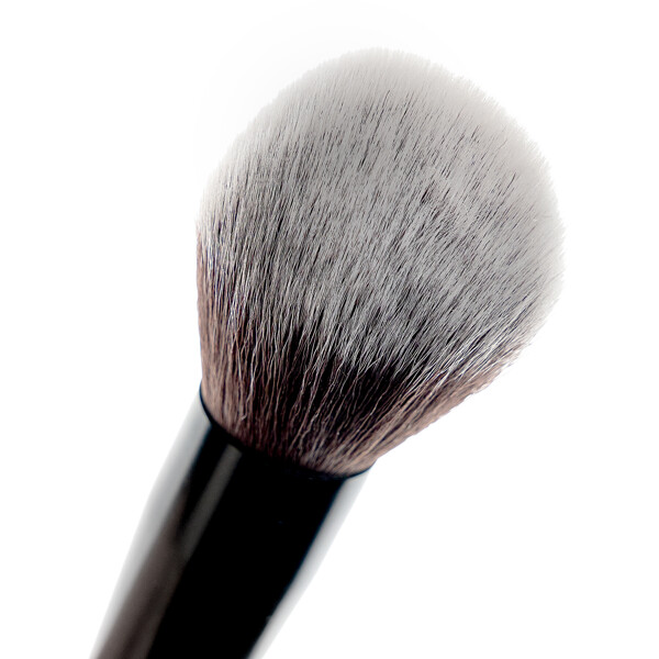 Brushworks No. 10 Bronzer Brush (Kuva 4 tuotteesta 8)
