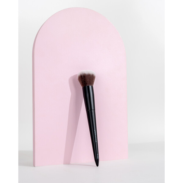 Brushworks No. 12 Blush Brush (Kuva 6 tuotteesta 7)