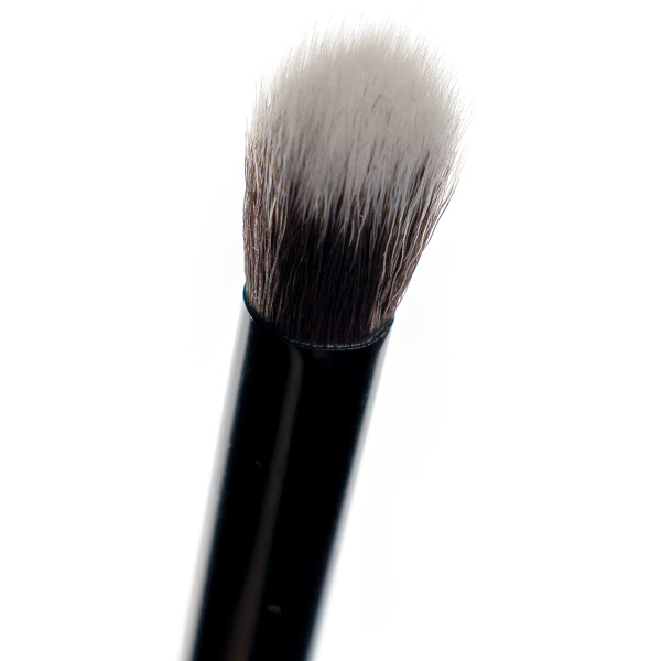 Brushworks No. 16 Tapered Blending Eye Brush (Kuva 4 tuotteesta 7)