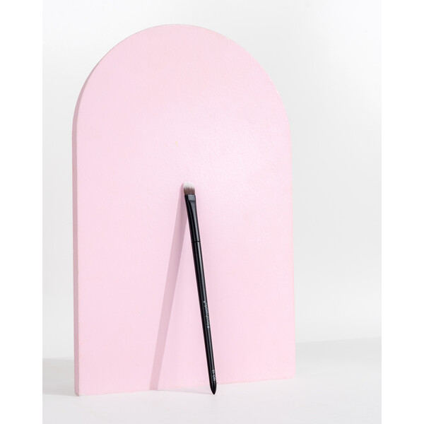 Brushworks No. 18 Flat Eye Brush (Kuva 6 tuotteesta 9)