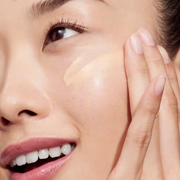Even Better Clinical Vitamin Makeup (Kuva 3 tuotteesta 10)