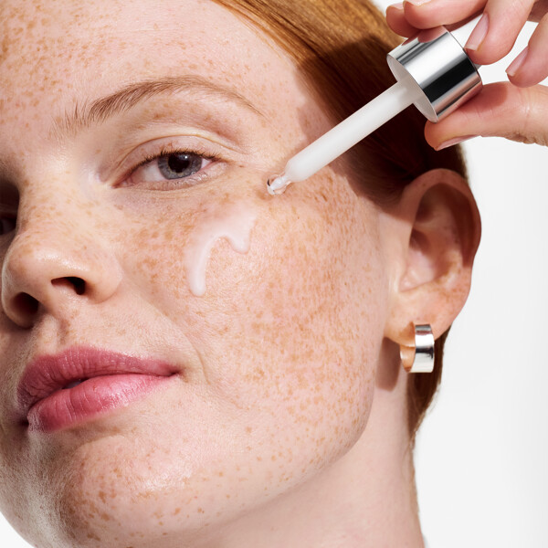 Moisture Surge Active Glow Serum (Kuva 3 tuotteesta 8)