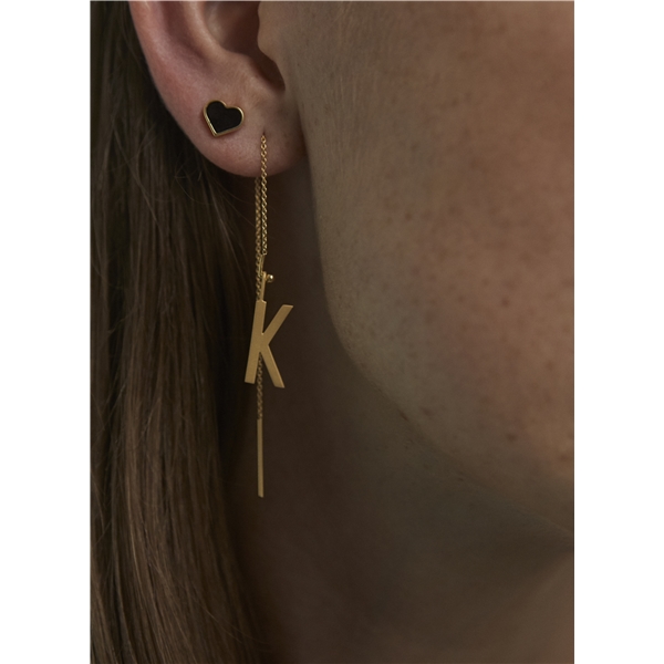 Design Letters Earring Stud Enamel Heart Gold (Kuva 2 tuotteesta 2)