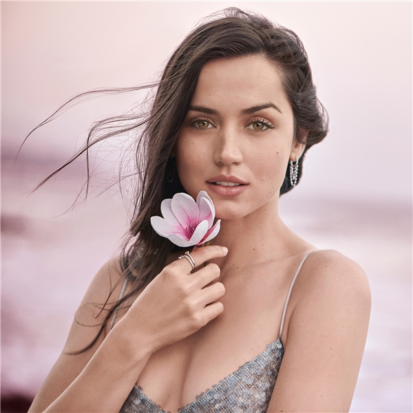 Beautiful Magnolia Intense - Eau De Parfum (Kuva 2 tuotteesta 4)