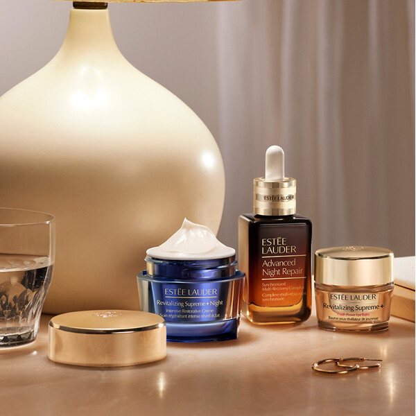 Revitalizing Supreme+ Night Crème (Kuva 6 tuotteesta 8)