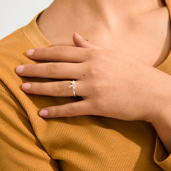 63253-6014 Lulu Bow Stack Ring (Kuva 3 tuotteesta 3)