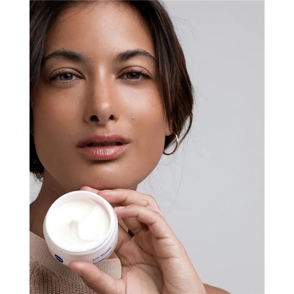 Nivea Q10 Anti Wrinkle Sensitive Day SPF15 (Kuva 5 tuotteesta 6)
