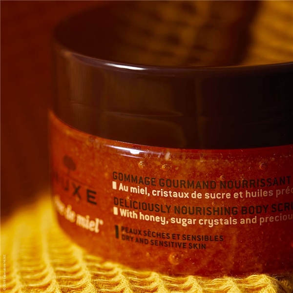 Rêve de Miel Deliciously Nourishing Body Scrub (Kuva 3 tuotteesta 3)