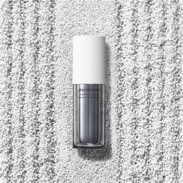 Shiseido Men Total Revitalizer Light Fluid (Kuva 4 tuotteesta 6)