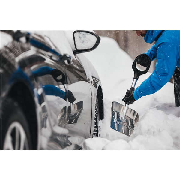 Fiskars Snow Light alumiininen lapio autoon (Kuva 3 tuotteesta 3)