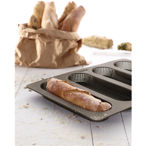 Leivinvuoka mini bagueteille 4 kpl rei'ityksellä (Kuva 2 tuotteesta 3)