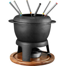 Fonda Fondue valurautapata puisella alustalla.
