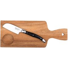 Santoku-juustoveitsi Laguiole leikkuulaudalla