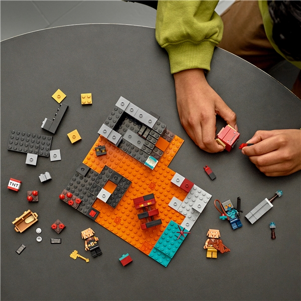 21185 LEGO Minecraft Netherin Linnoitus (Kuva 4 tuotteesta 6)
