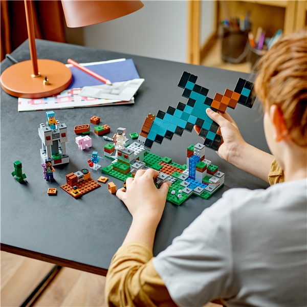 21244 LEGO Minecraft Miekkavartio (Kuva 4 tuotteesta 6)