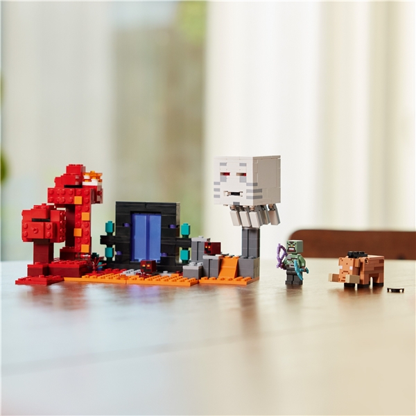 21255 LEGO Minecraft Hornaportaalin Väijytys (Kuva 6 tuotteesta 6)