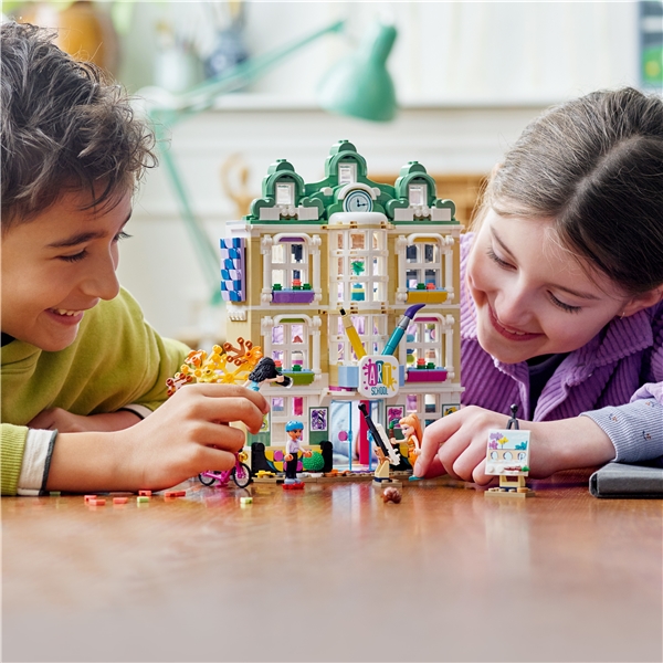 41711 LEGO Friends Emman Taidekoulu (Kuva 6 tuotteesta 8)