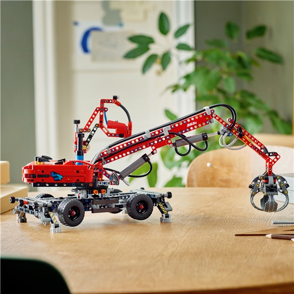 42144 LEGO Technic Materiaalinkäsittelykone (Kuva 6 tuotteesta 6)