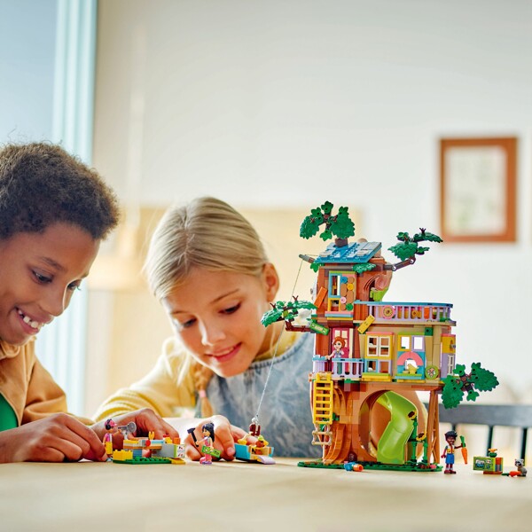 42652 LEGO Friends Ystävyyspuutalo (Kuva 5 tuotteesta 6)