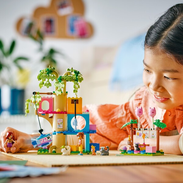 42666 LEGO Friends Kissajuhlat & Puumaja (Kuva 5 tuotteesta 6)