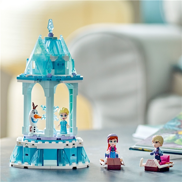 43218 LEGO Annan & Elsan Taikakaruselli (Kuva 5 tuotteesta 5)