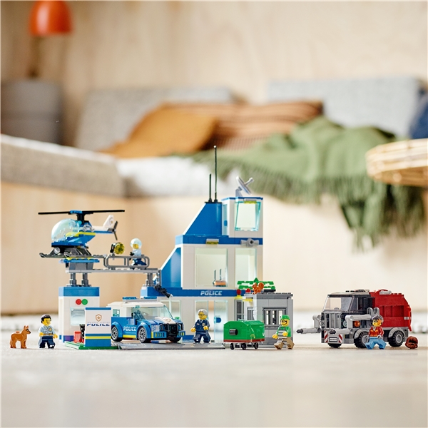 60316 LEGO City Police Poliisiasema (Kuva 6 tuotteesta 6)