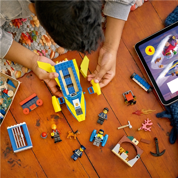 60355 LEGO City Venepoliisin Erikoistehtävät (Kuva 4 tuotteesta 6)