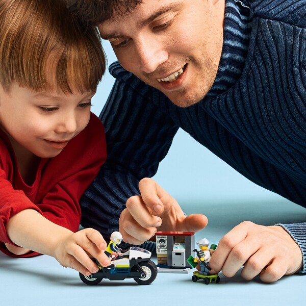 60455 LEGO City Poliisin moottoripyöräjahti (Kuva 5 tuotteesta 6)