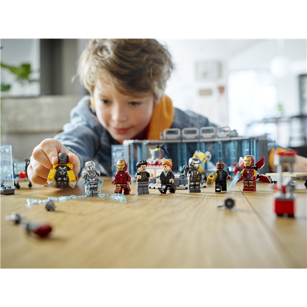 76216 LEGO Super Heroes Iron Manin Asevarasto (Kuva 6 tuotteesta 7)