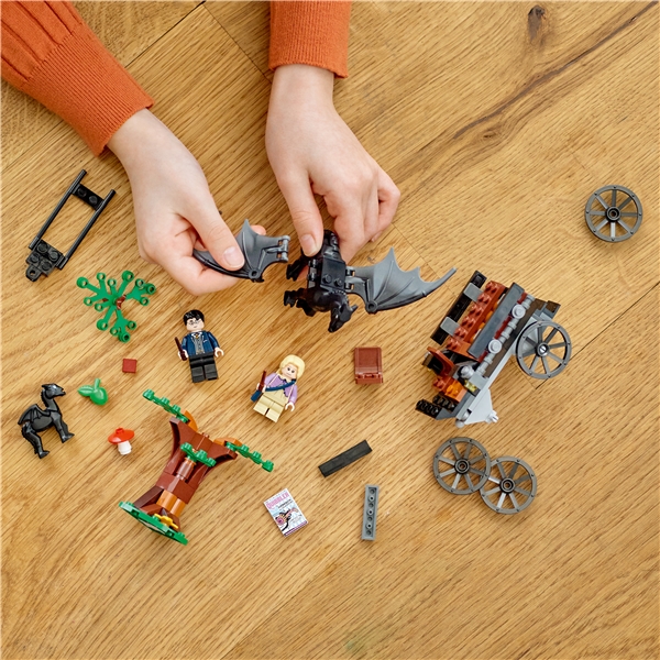76400 LEGO HP Tylypahkan Vaunut & Thestralit (Kuva 4 tuotteesta 6)