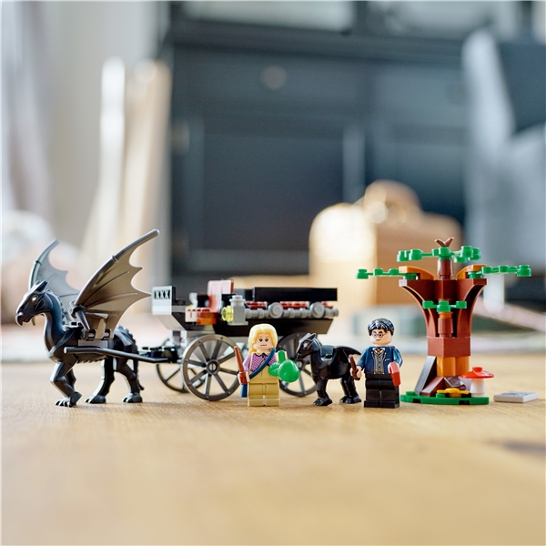 76400 LEGO HP Tylypahkan Vaunut & Thestralit (Kuva 6 tuotteesta 6)