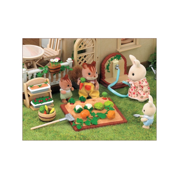 Sylvanian Families Vegetable Garden Set (Kuva 2 tuotteesta 2)