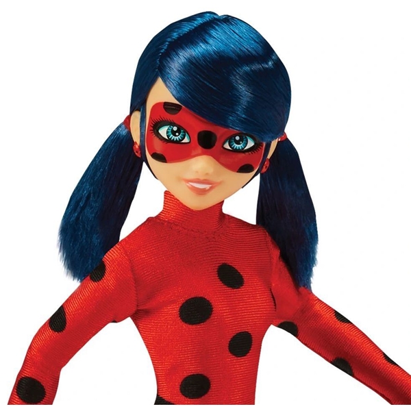 Miraculous Core Fashion Doll Ladybug Lucky Charm (Kuva 3 tuotteesta 3)