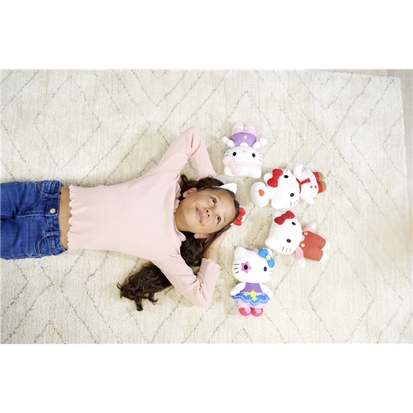 Hello Kitty Pehmolelu 20 cm (Kuva 2 tuotteesta 2)
